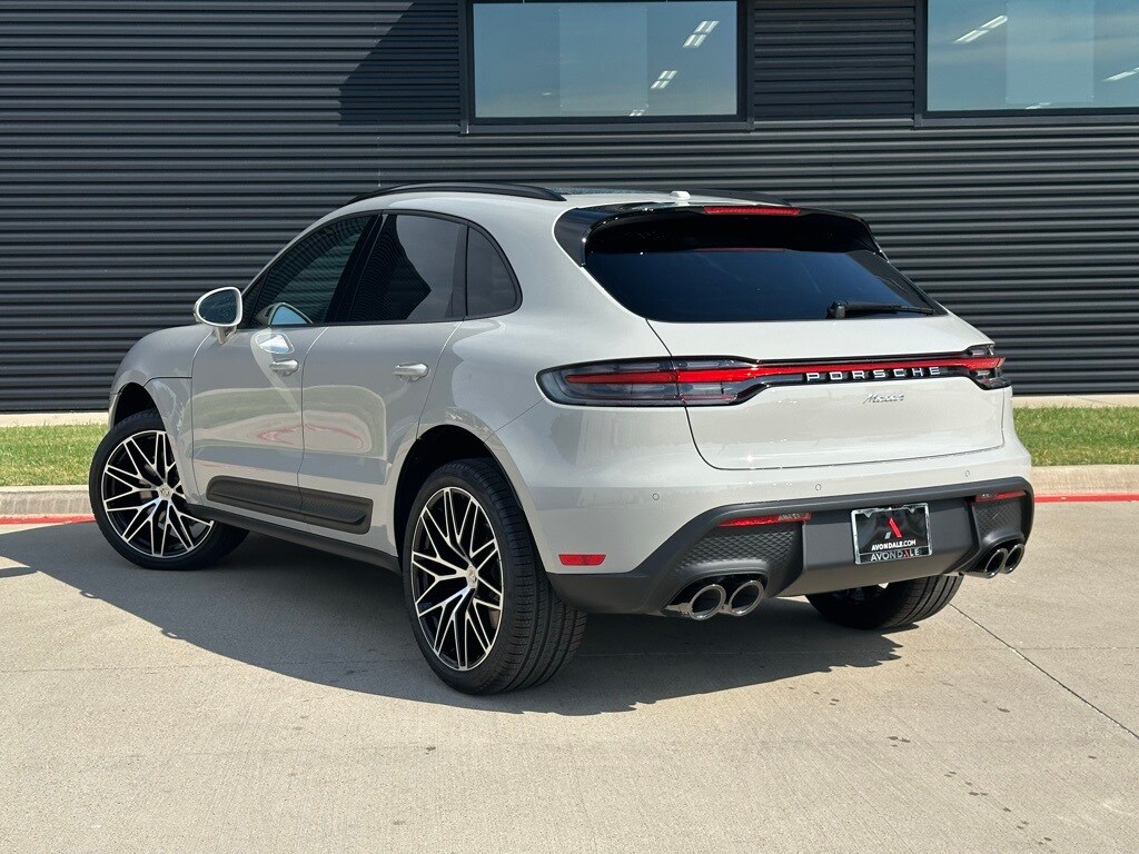 2026 Porsche Macan T photo 3