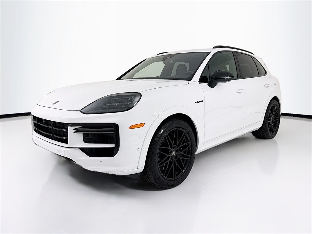 Used 2025 Porsche Cayenne Turbo E-Hybrid Turbo SUV