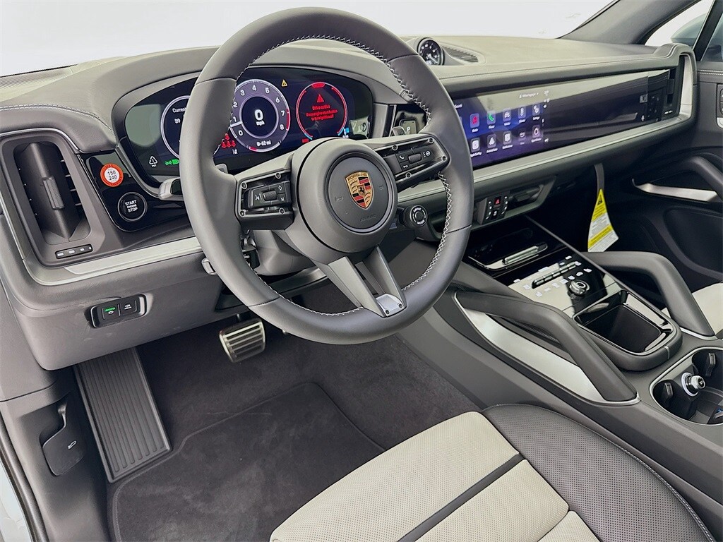 2026 Porsche Cayenne S photo 4