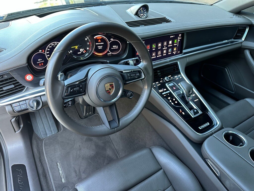 2022 Porsche Panamera E-Hybrid 4 photo 4
