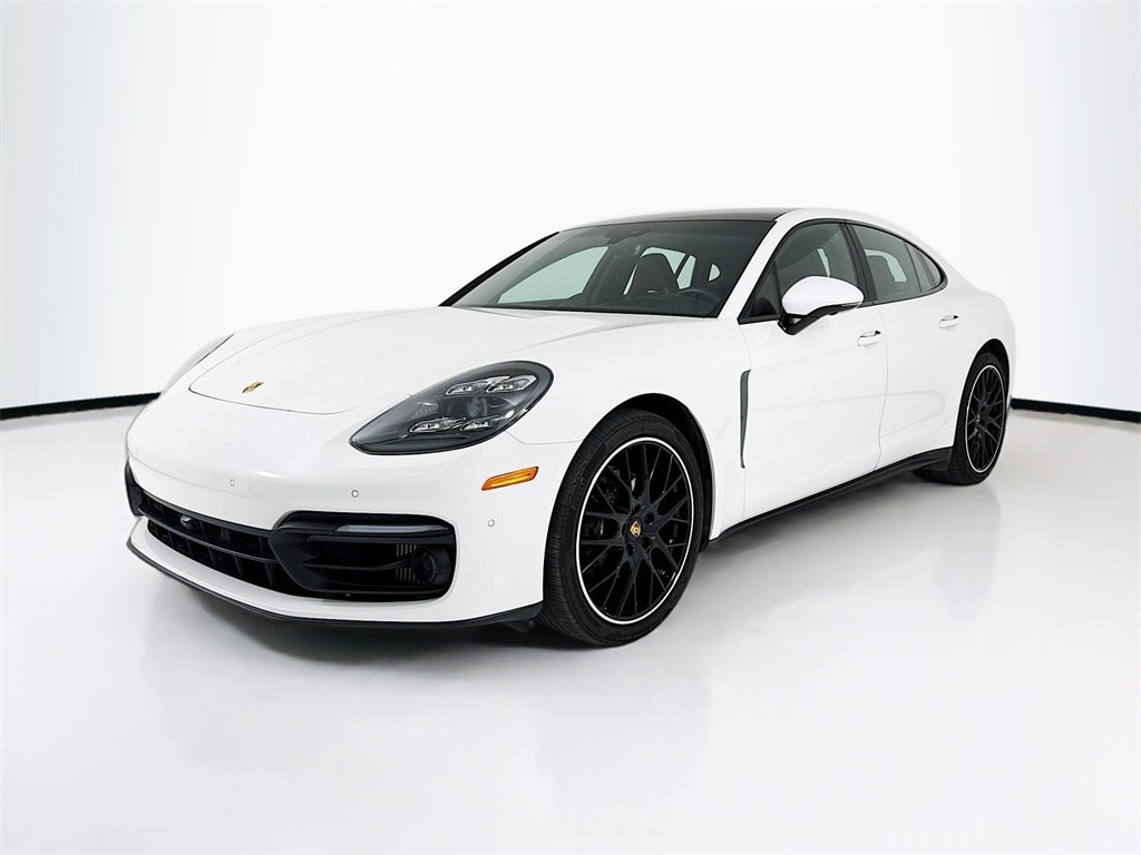 2023 Porsche Panamera Platinum Edition's photo