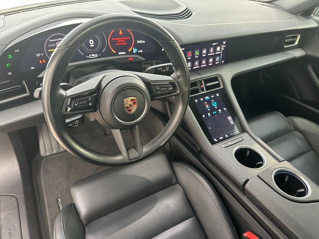 2024 Porsche Taycan photo 4