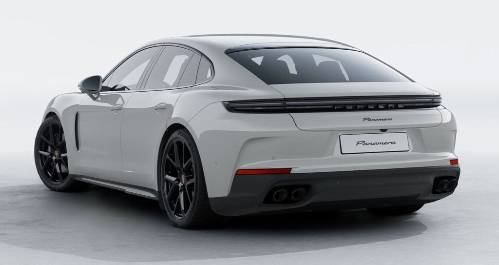 2026 Porsche Panamera 4 photo 2