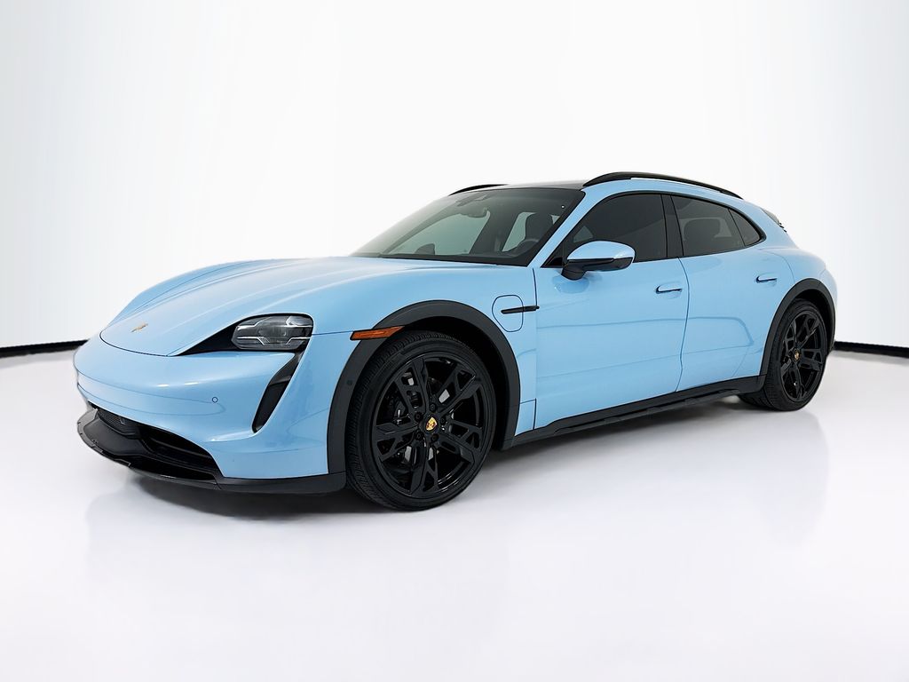 2023 Porsche Taycan 4S Cross Turismo's photo