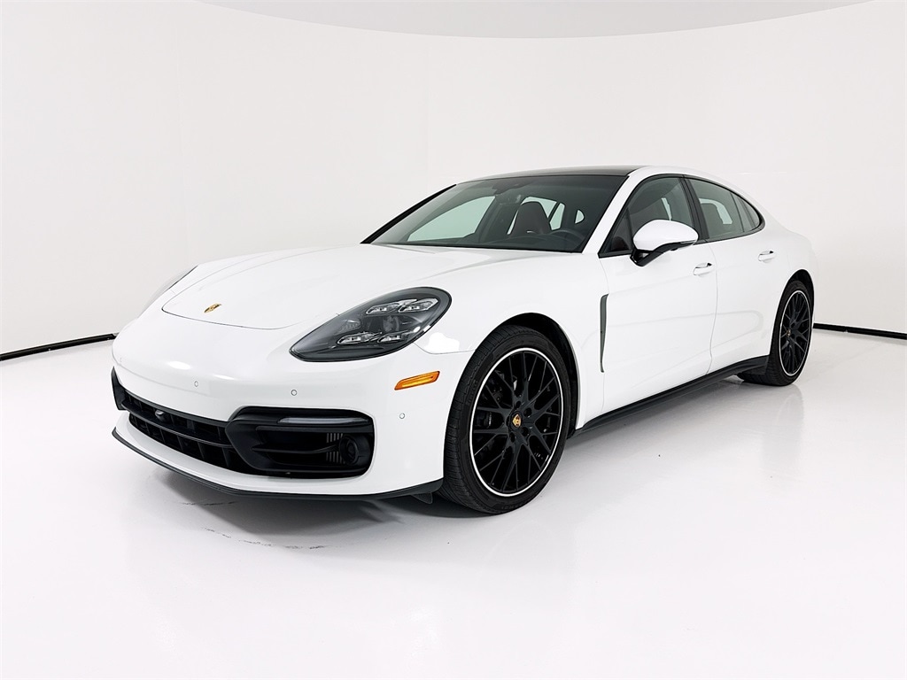 2023 Porsche Panamera Platinum Edition's photo