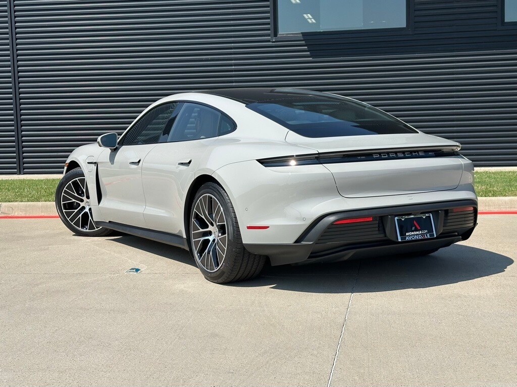 2026 Porsche Taycan 4 photo 3