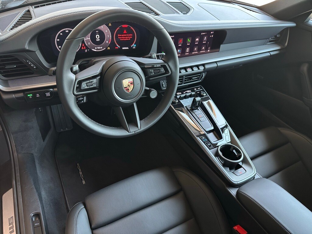 2025 Porsche 911 Coupe photo 4