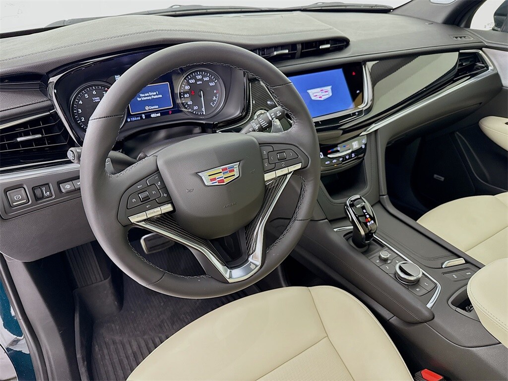 2025 Cadillac XT6 Sport photo 4