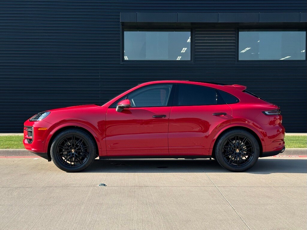 2025 Porsche Cayenne Coupe photo 2