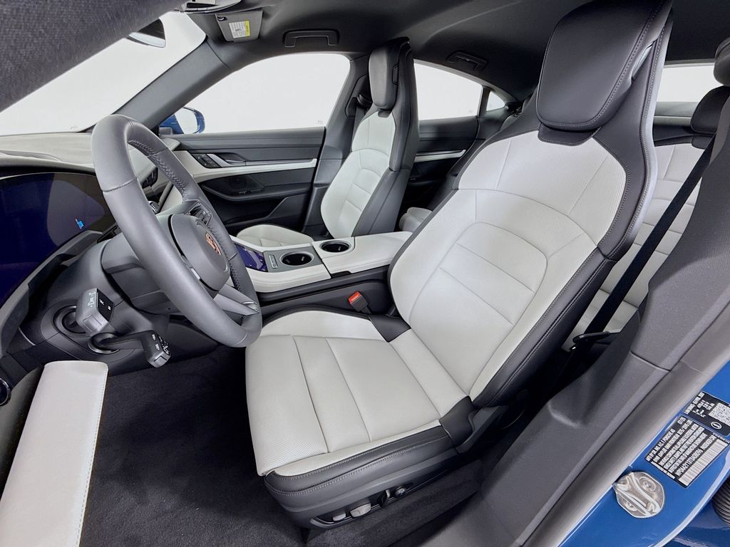 2026 Porsche Taycan Base - Photo 5