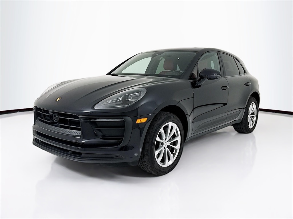 2024 Porsche Macan Base