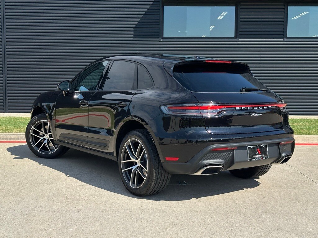 2026 Porsche Macan T photo 3