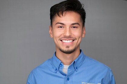 Staff member Carlos Gasca from ID_1f3d3031d634