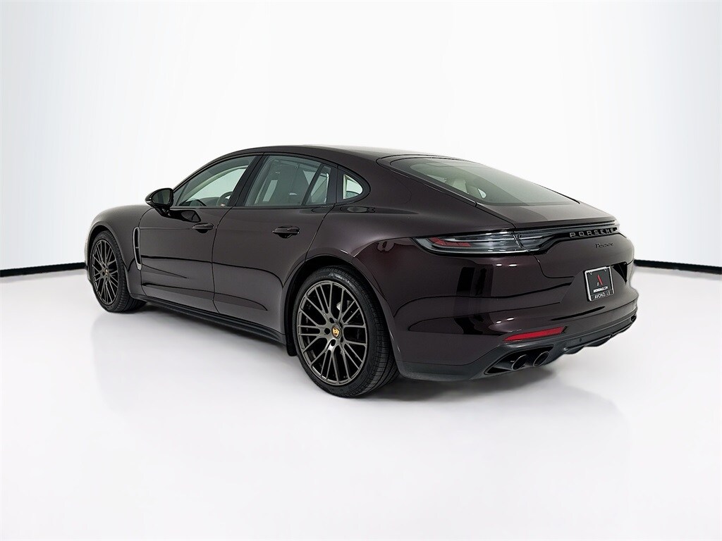 2023 Porsche Panamera 4 Platinum photo 3