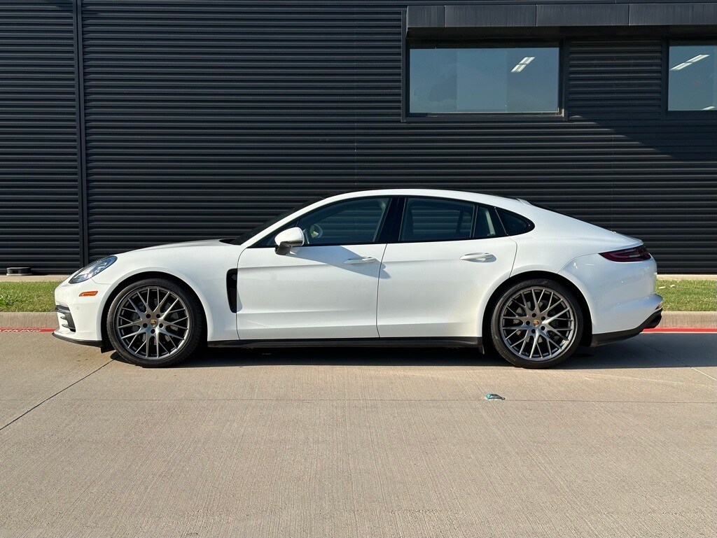2018 Porsche Panamera 4S photo 2
