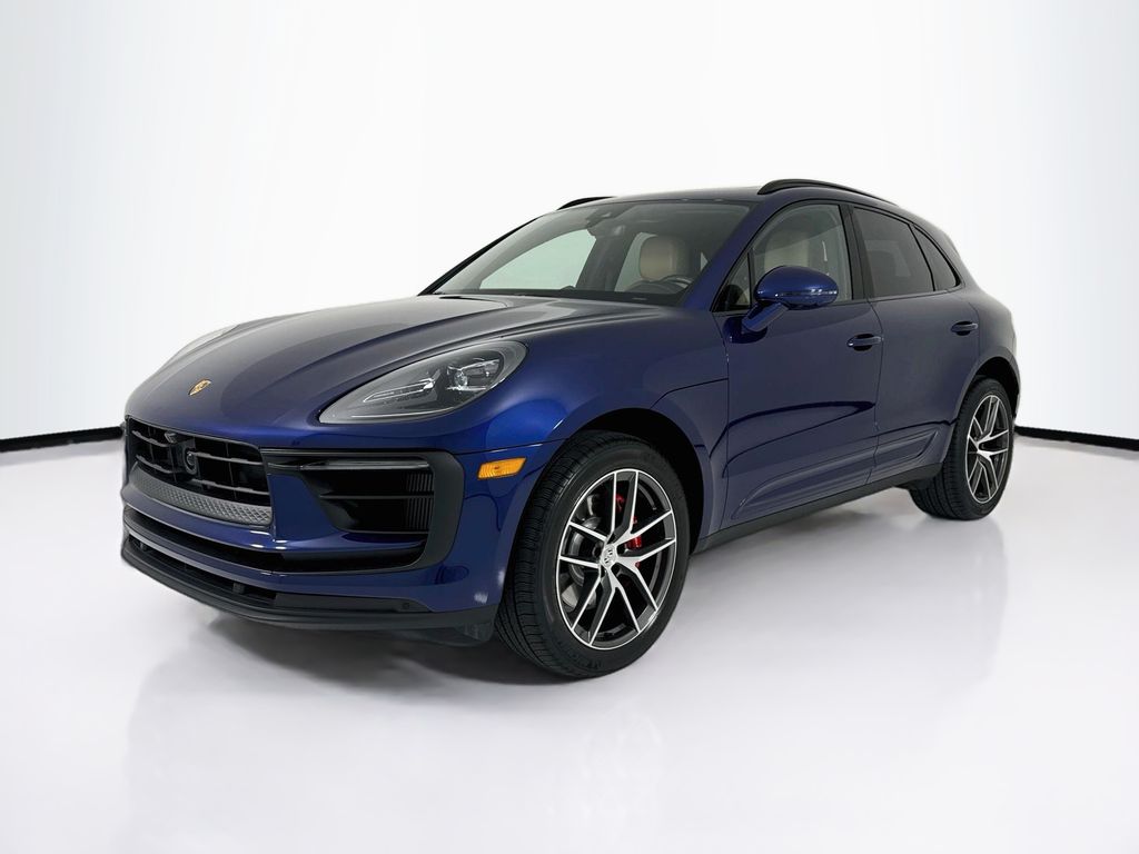 2023 Porsche Macan S's photo
