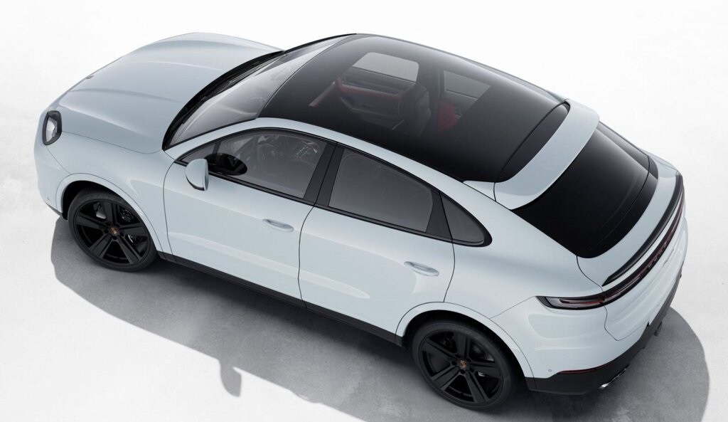 2026 Porsche Cayenne Coupe photo 4
