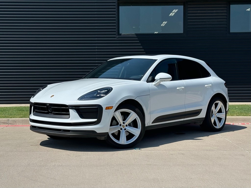 2024 Porsche Macan Base