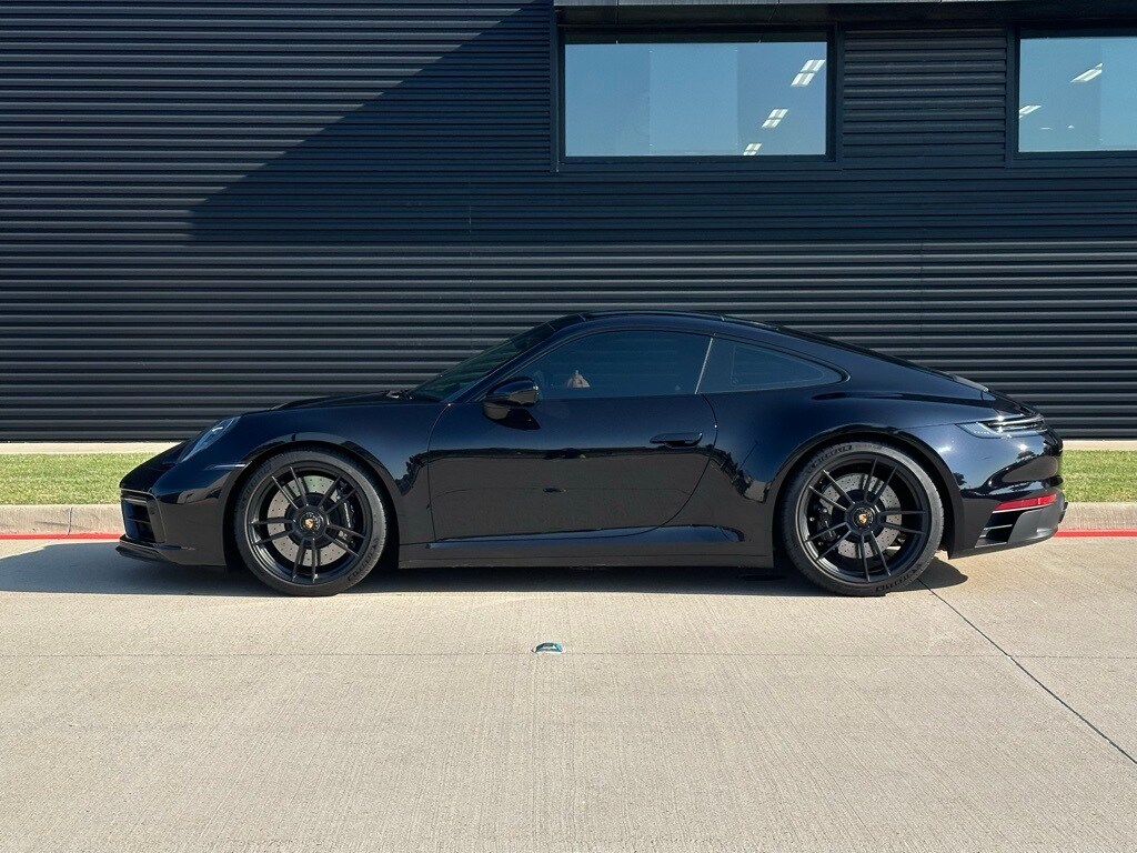 2024 Porsche 911 4S 4 GTS photo 2