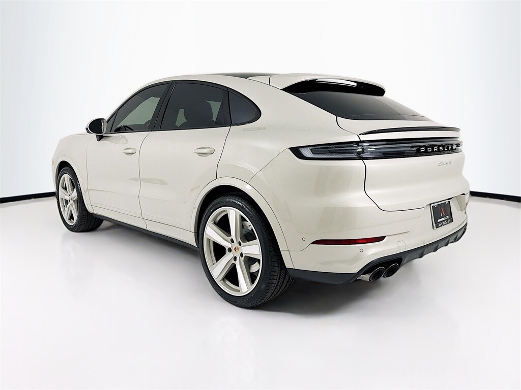 2026 Porsche Cayenne Coupe photo 3