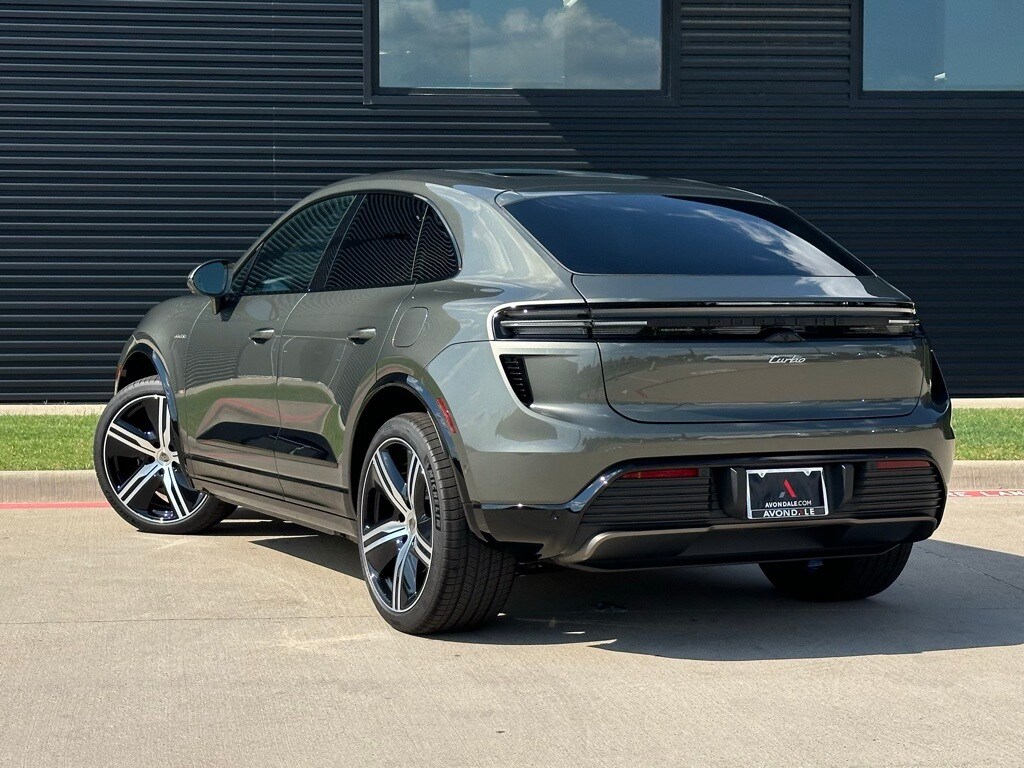 2025 Porsche Macan Turbo Electric photo 3