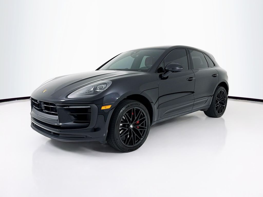 2025 Porsche Macan S's photo