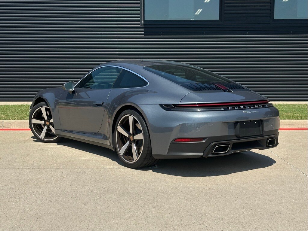 2025 Porsche 911 Coupe photo 3