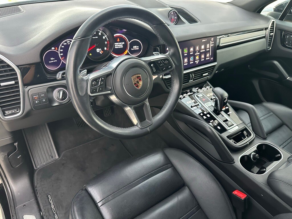 2023 Porsche Cayenne Platinum Edition photo 4