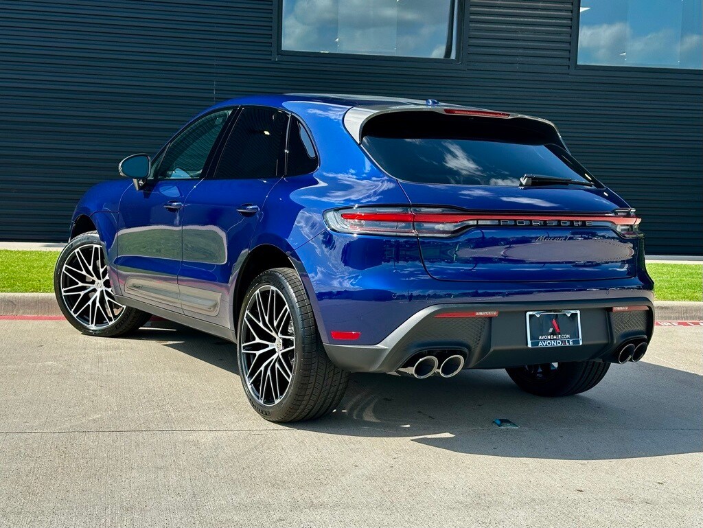 2025 Porsche Macan T photo 3
