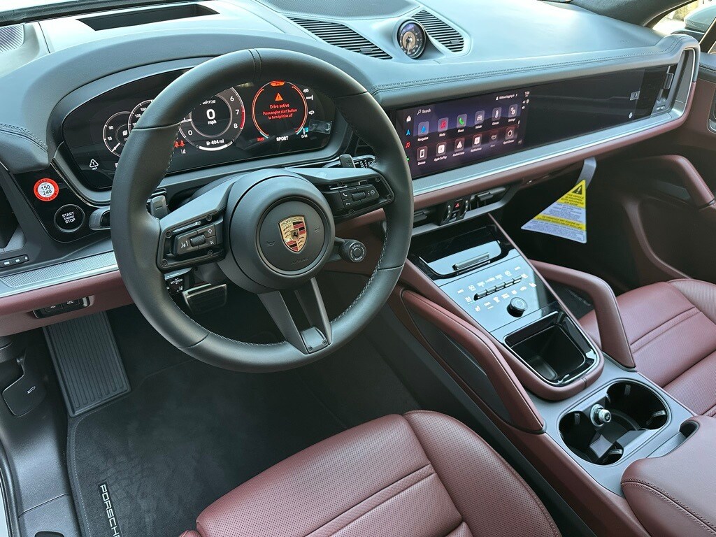 2026 Porsche Cayenne GTS photo 3
