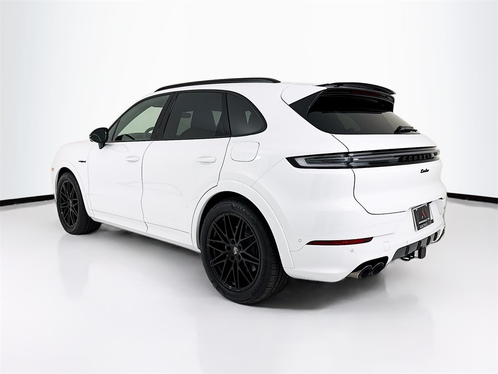 Used 2025 Porsche Cayenne Turbo E-Hybrid Turbo SUV