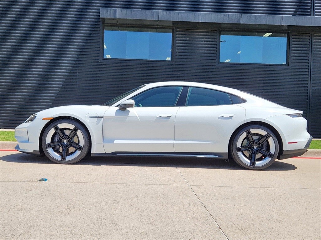 2025 Porsche Taycan photo 2