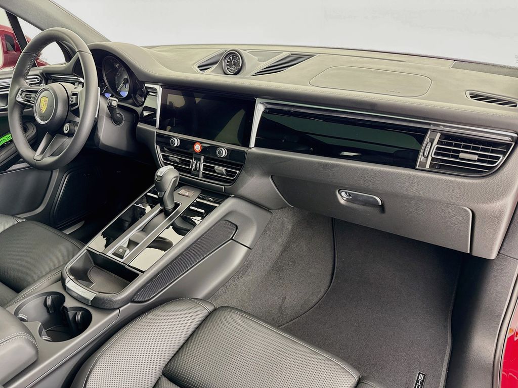2026 Porsche Macan S - Photo 32