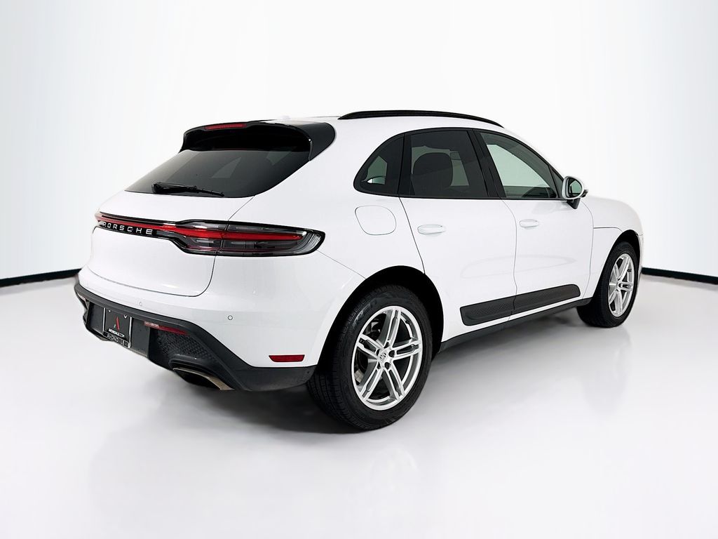 2023 Porsche Macan T - Photo 9