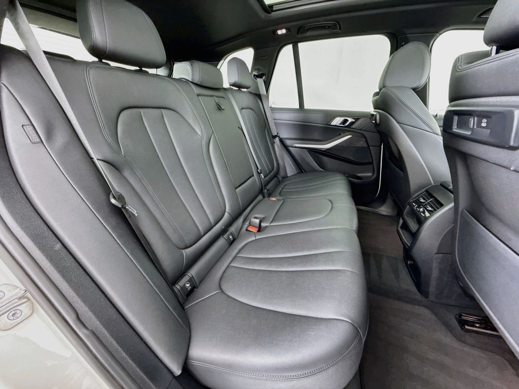 2022 BMW X5 40i - Photo 27