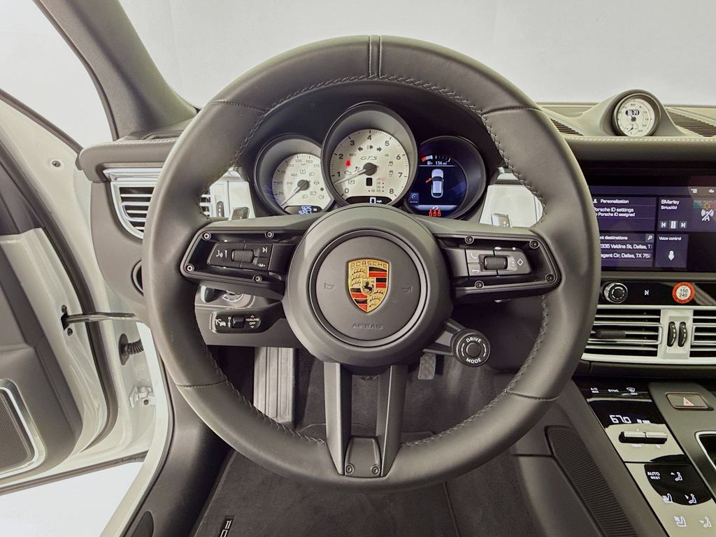 2026 Porsche Macan GTS - Photo 15