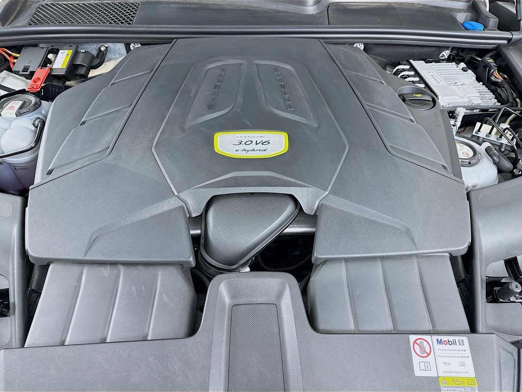 2023 Porsche Cayenne Coup Platinum Edition - Photo 33