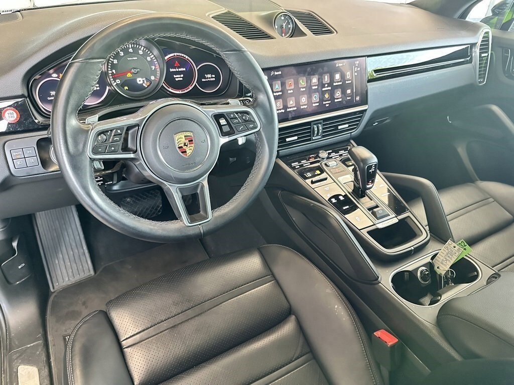 2022 Porsche Cayenne Base photo 4