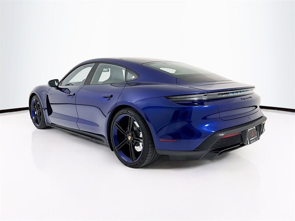 2022 Porsche Taycan GTS photo 3