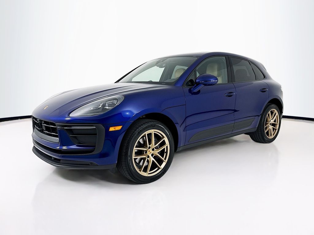 2025 Porsche Macan's photo