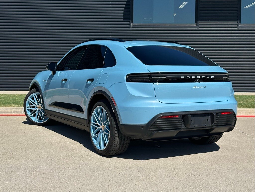 2024 Porsche Macan Electric 4 photo 3