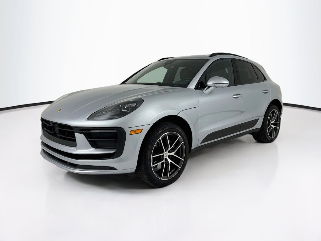 2025 Porsche Macan Base