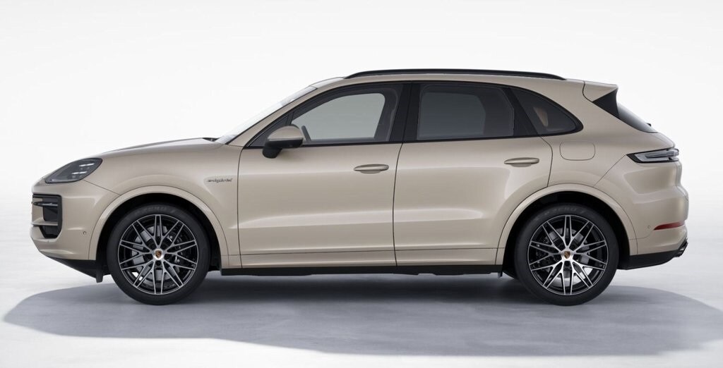 2026 Porsche Cayenne E-Hybrid photo 3