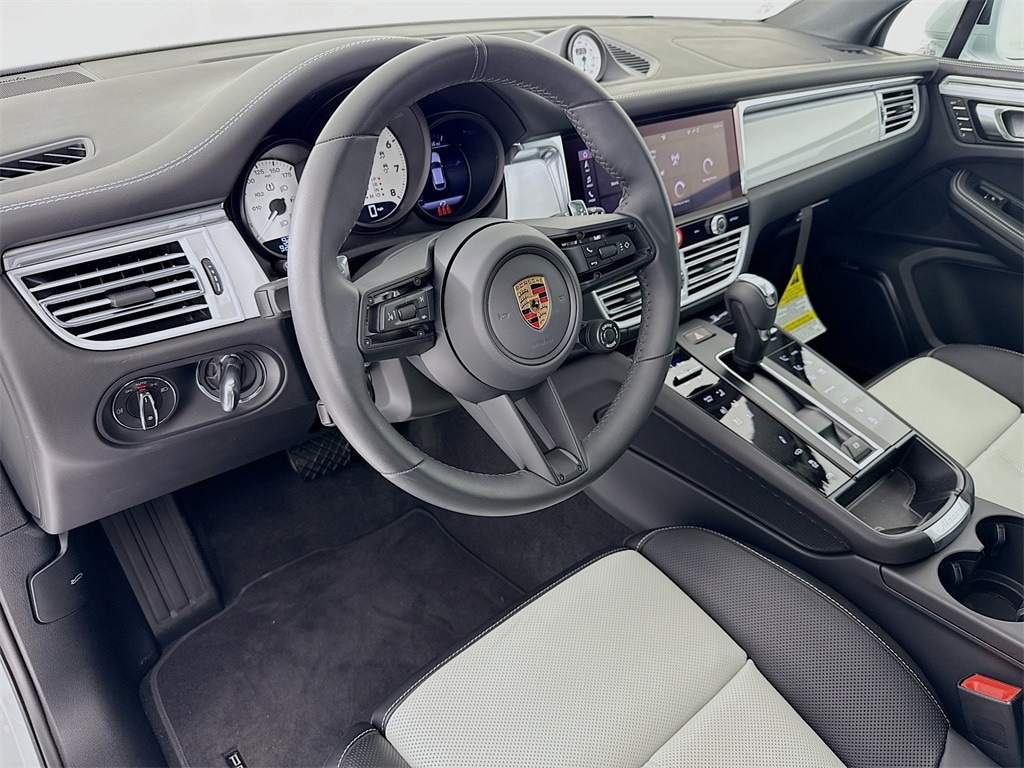 New 2026 Porsche Macan GTS GTS SUV