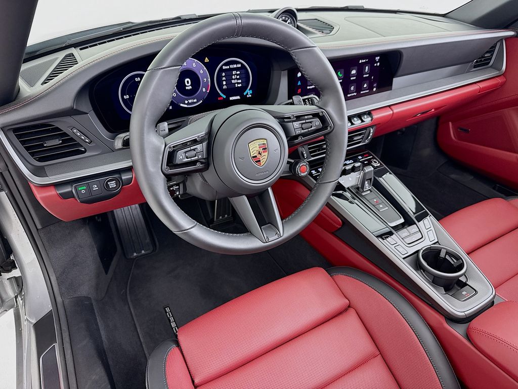 2025 Porsche 911 - Photo 4