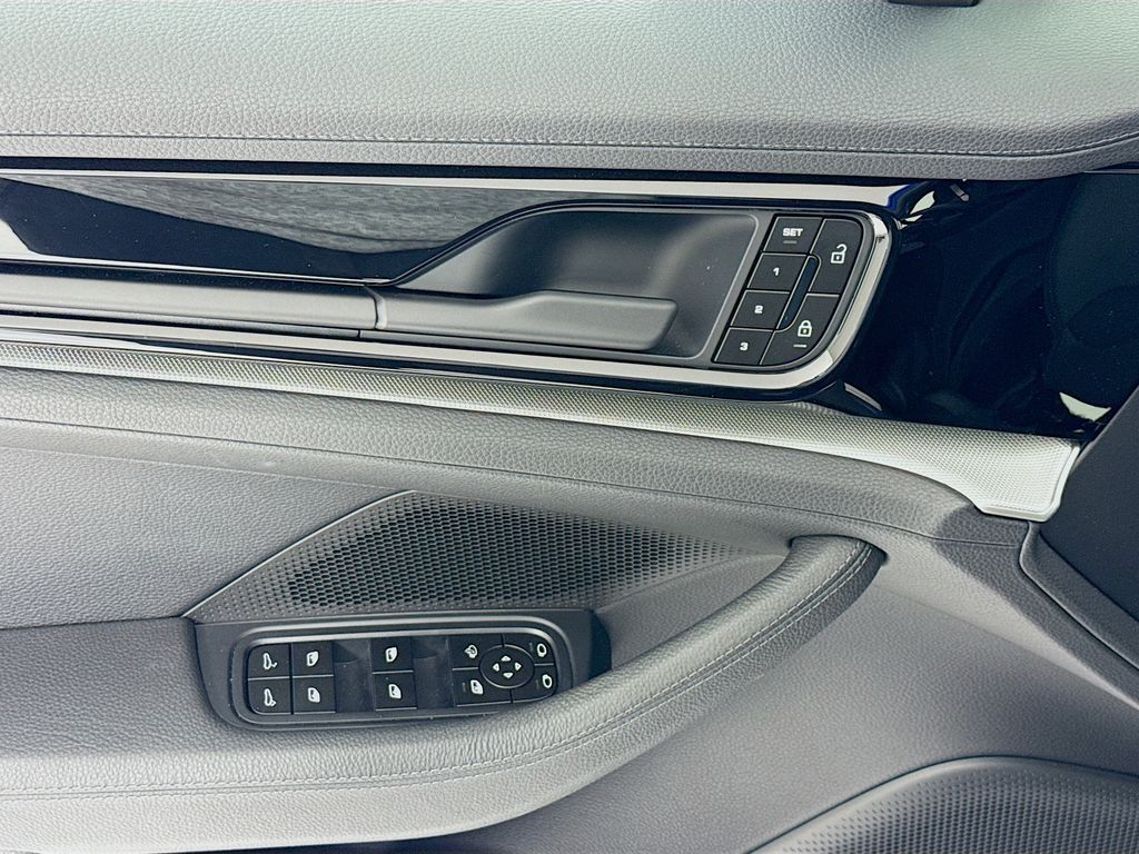 2025 Porsche Panamera Base - Photo 11