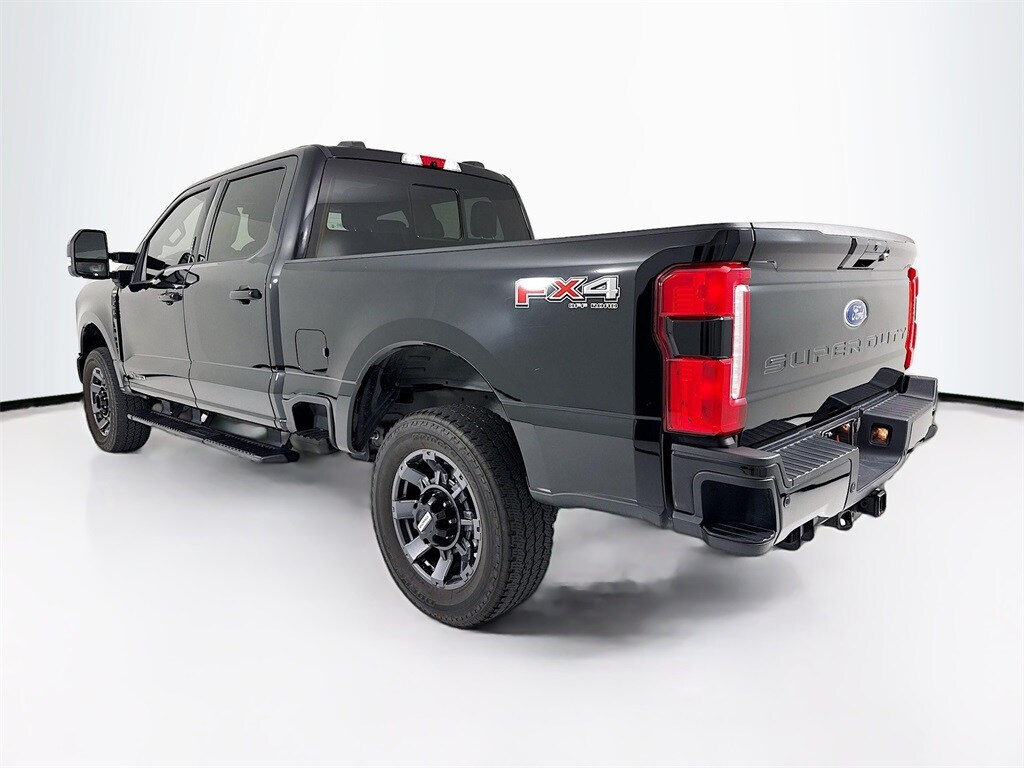 2023 Ford F-250 photo 3