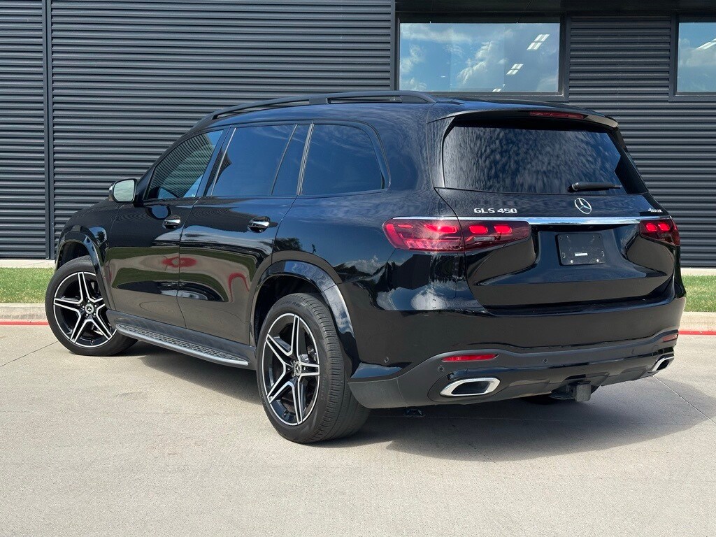 2024 Mercedes Benz GLS 450 photo 3