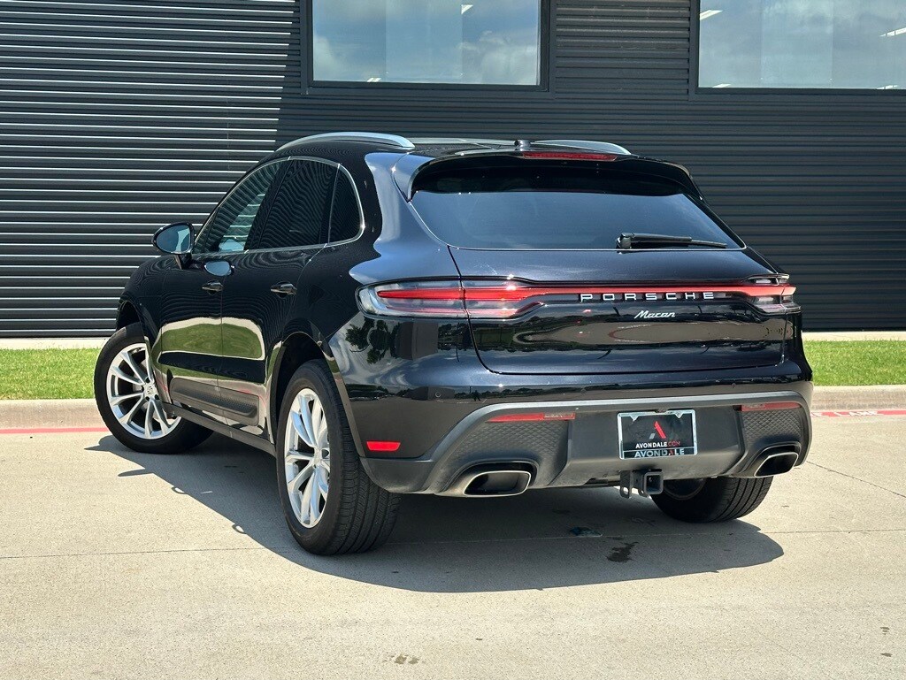 2024 Porsche Macan T photo 3