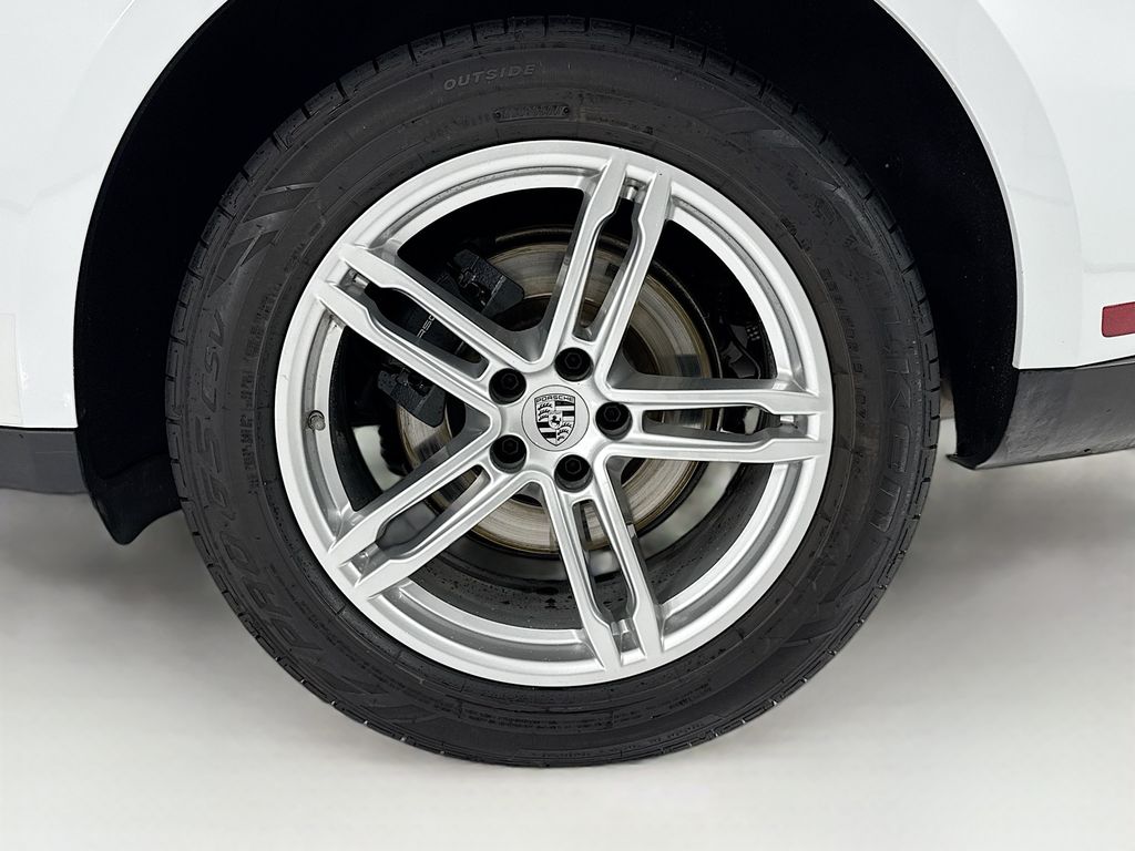 2023 Porsche Macan T - Photo 34